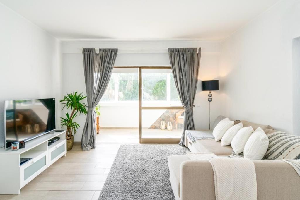 Spacious 1 Bed In Vilamoura, Fast Wifi & Pool Quarteira Eksteriør billede